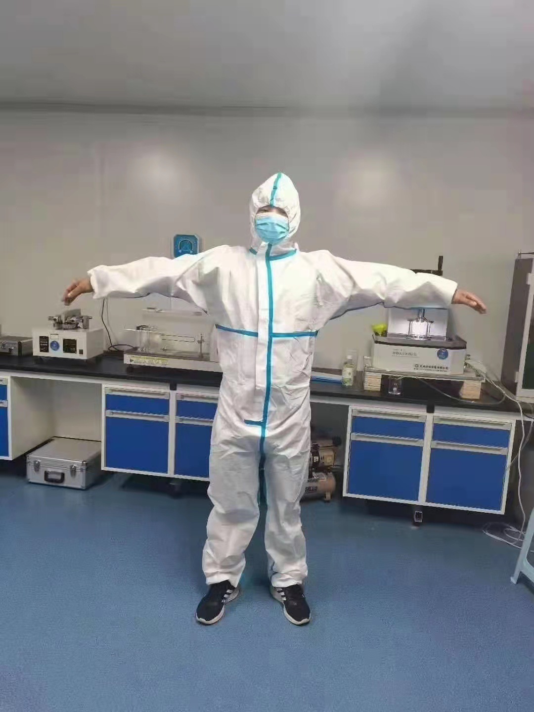 防疫医用灭菌防护服小码大码医护人员连体全身式坐飞机隔离衣服