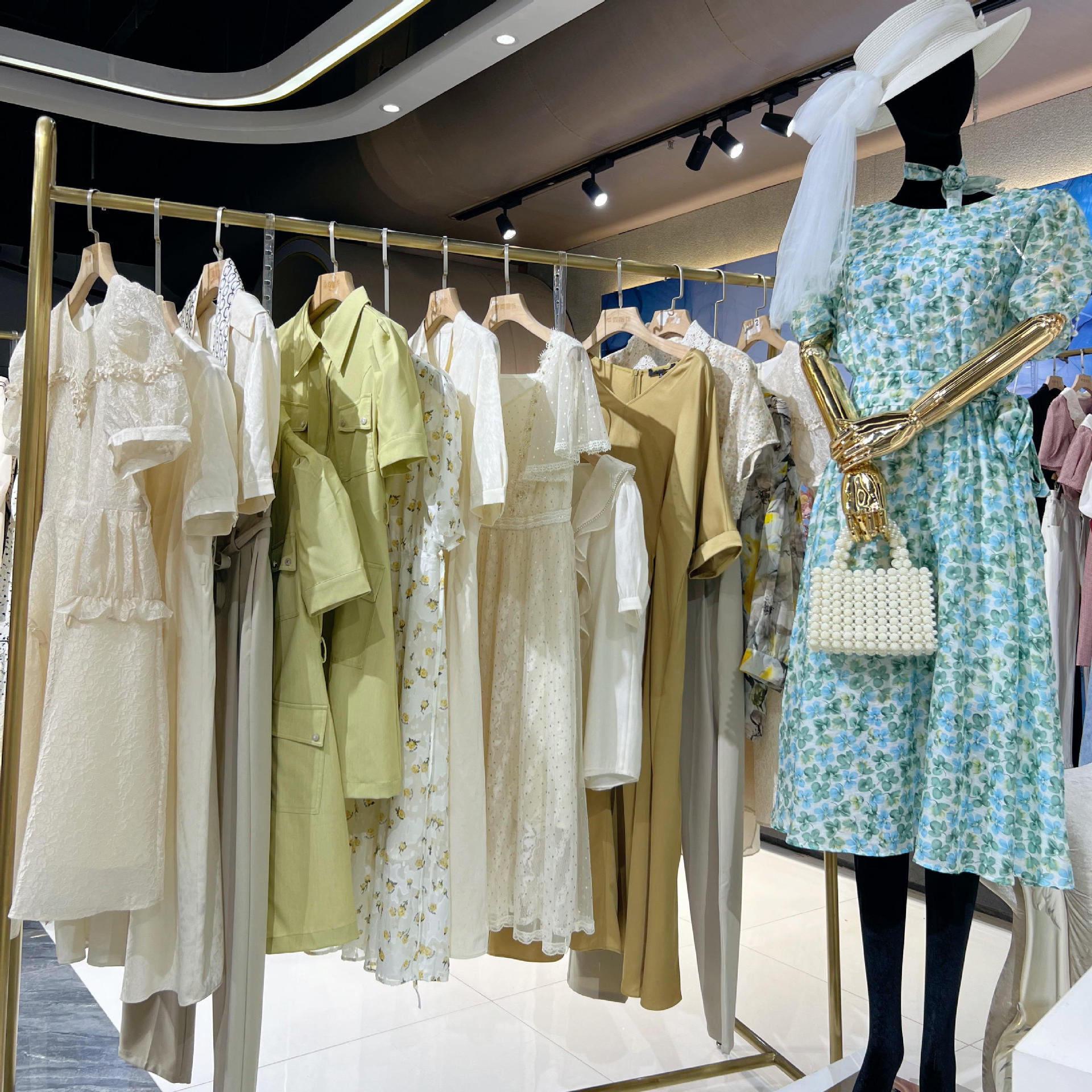 佳人苑中高端夏季连衣裙品牌折扣女装专柜撤柜实体直播货源批发