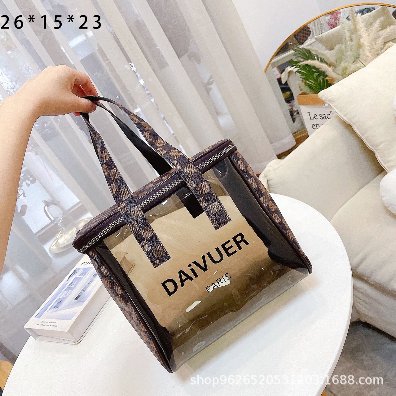 春季新款大容量收纳包手提式透明化妆包防水印老花洗漱包大牌