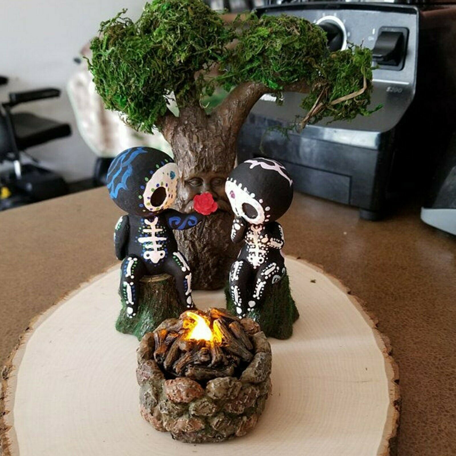 亚马逊新品爆款手工彩绘树脂工艺品骷髅情侣亲子雕像鲜花速递摆件