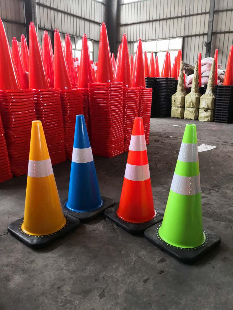 pvc反光路锥道路防撞雪糕筒安全隔离锥70cm施工路障塑料圆形锥桶