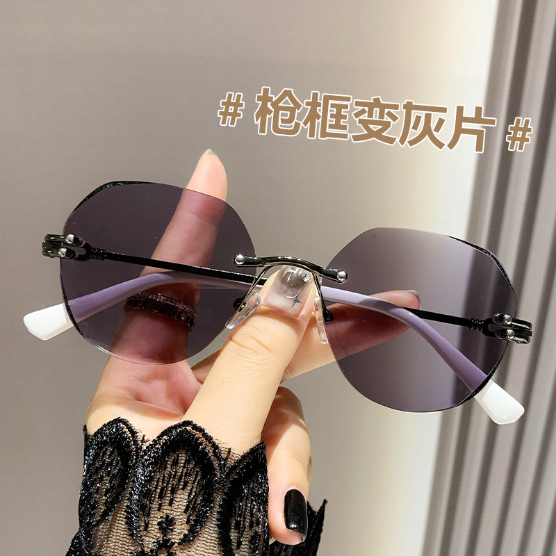 Photochromic Presbyopic Glasses Frameless Fashion Trimming Women's Presbyopic Glasses Day and Night Dual-Use Presbyopic Glasses for the Elderly