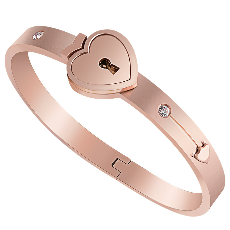 钛钢冲上云霄手镯同心锁手镯手镯项链情侣首饰互锁爱情人节礼物