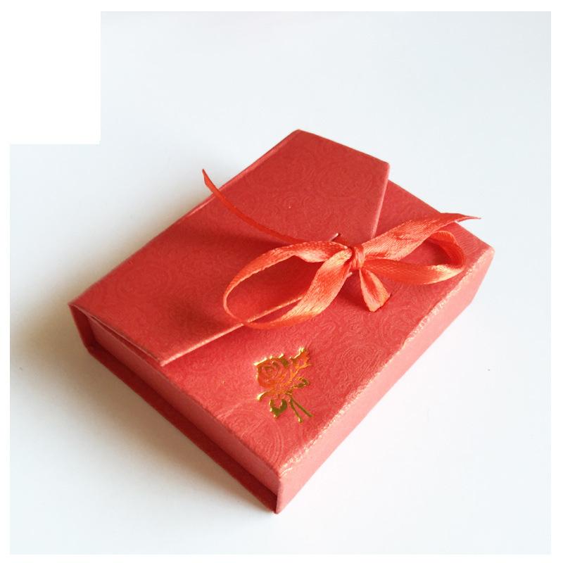 厂家直销-丝带红金吉祥纹吊坠盒,丝带7*8,饰品包装盒