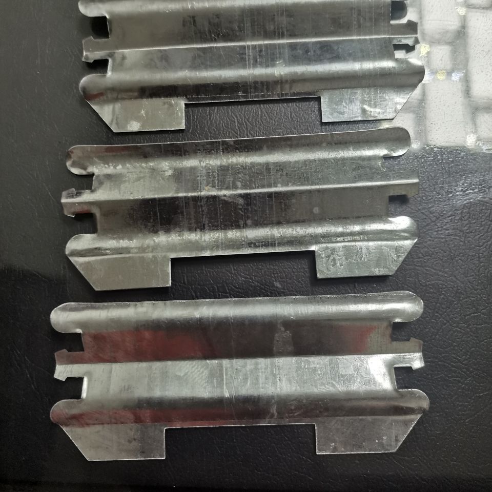 吊顶隔墙支撑卡 支撑卡轻钢龙骨隔断配件