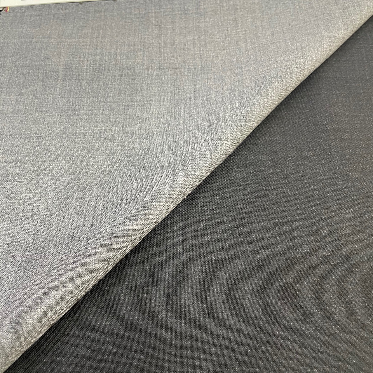 平纹加厚凡立丁弹力精纺羊毛西服面料50羊毛裤子西装职业装毛料