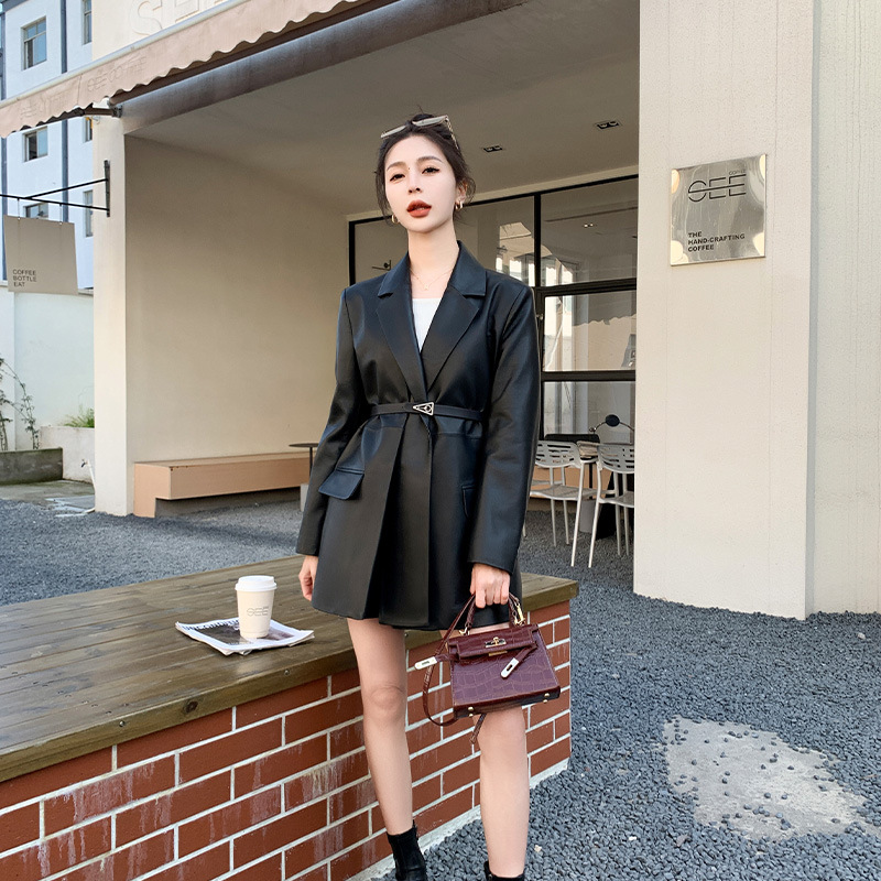皮衣女中长款黑色收腰海宁真皮女外套2024春季新款气质风衣绵羊皮