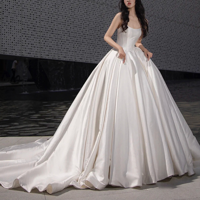 缎面法式主婚纱2022新款超仙宫廷风气质新娘抹胸迎宾礼服裙大拖尾