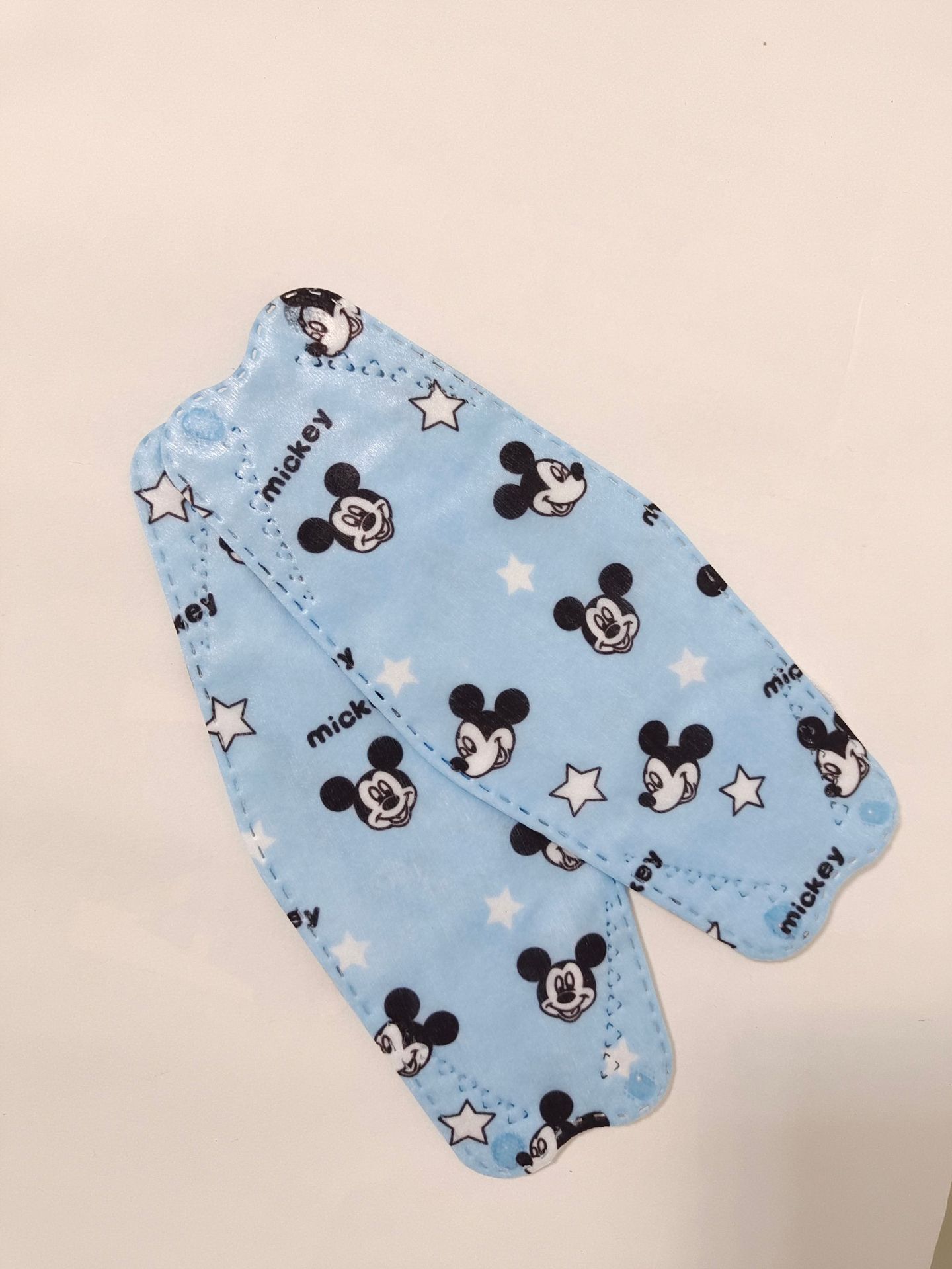 儿童鱼型口罩卡通印花儿童一次性口罩日常民用透气防尘3d立体口罩