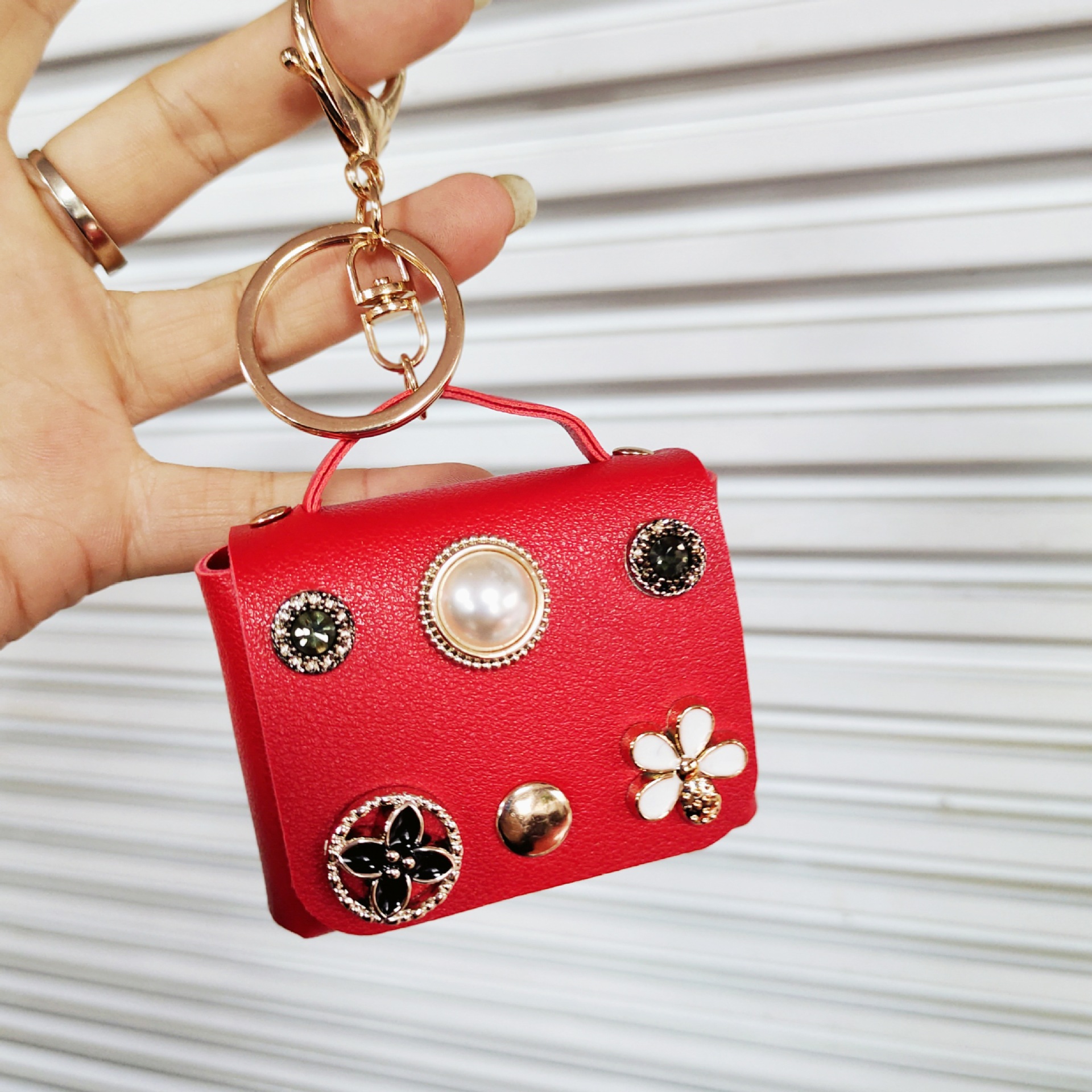 Factory in Stock Korean Version of Chanel's Style Mini Bag Headset Storage Bag Coin Purse Creative Bag Keychain Pendant
