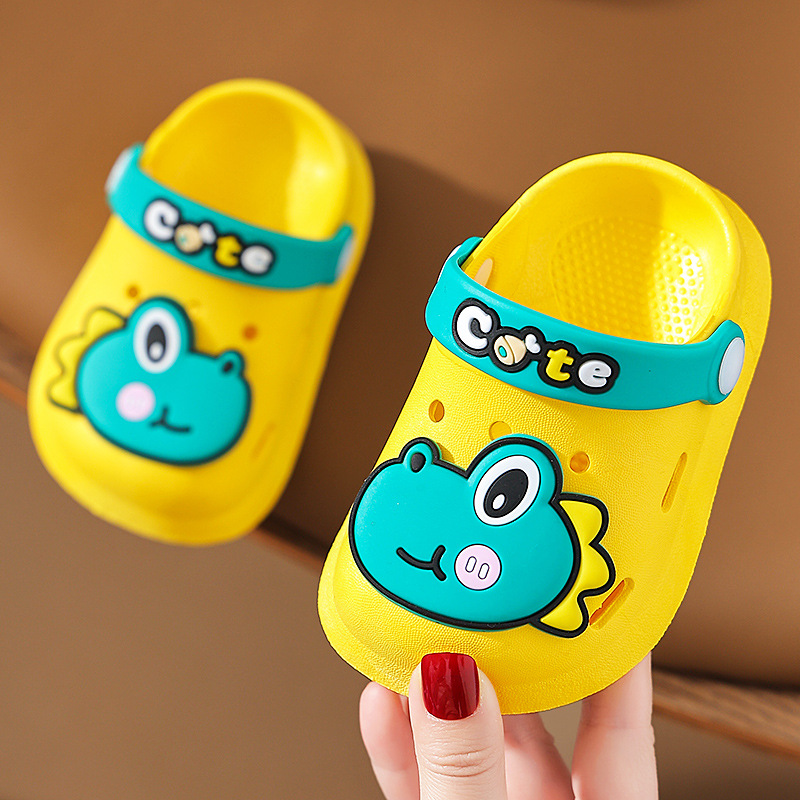 Children's Hole Shoes Boys and Girls Infants Baby Beach Sandals Home Soft Bottom Non-Slip Closed Toe Children's Slippers