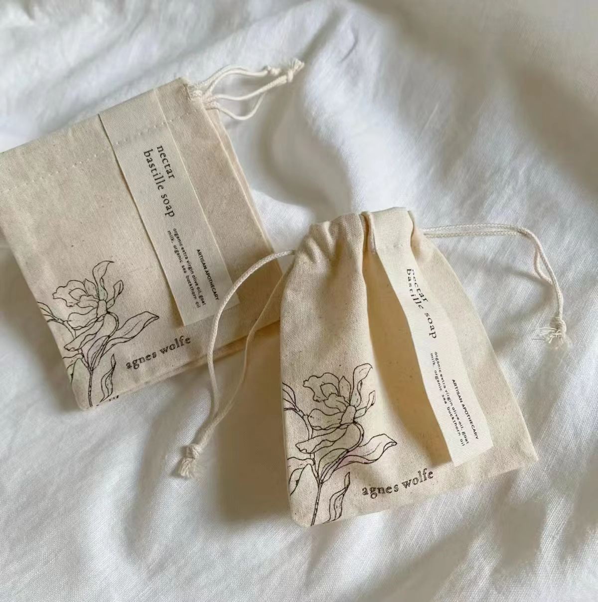 源头工厂简约棉布印花布袋纯棉抽绳收纳袋化妆包防尘收纳香薰布袋