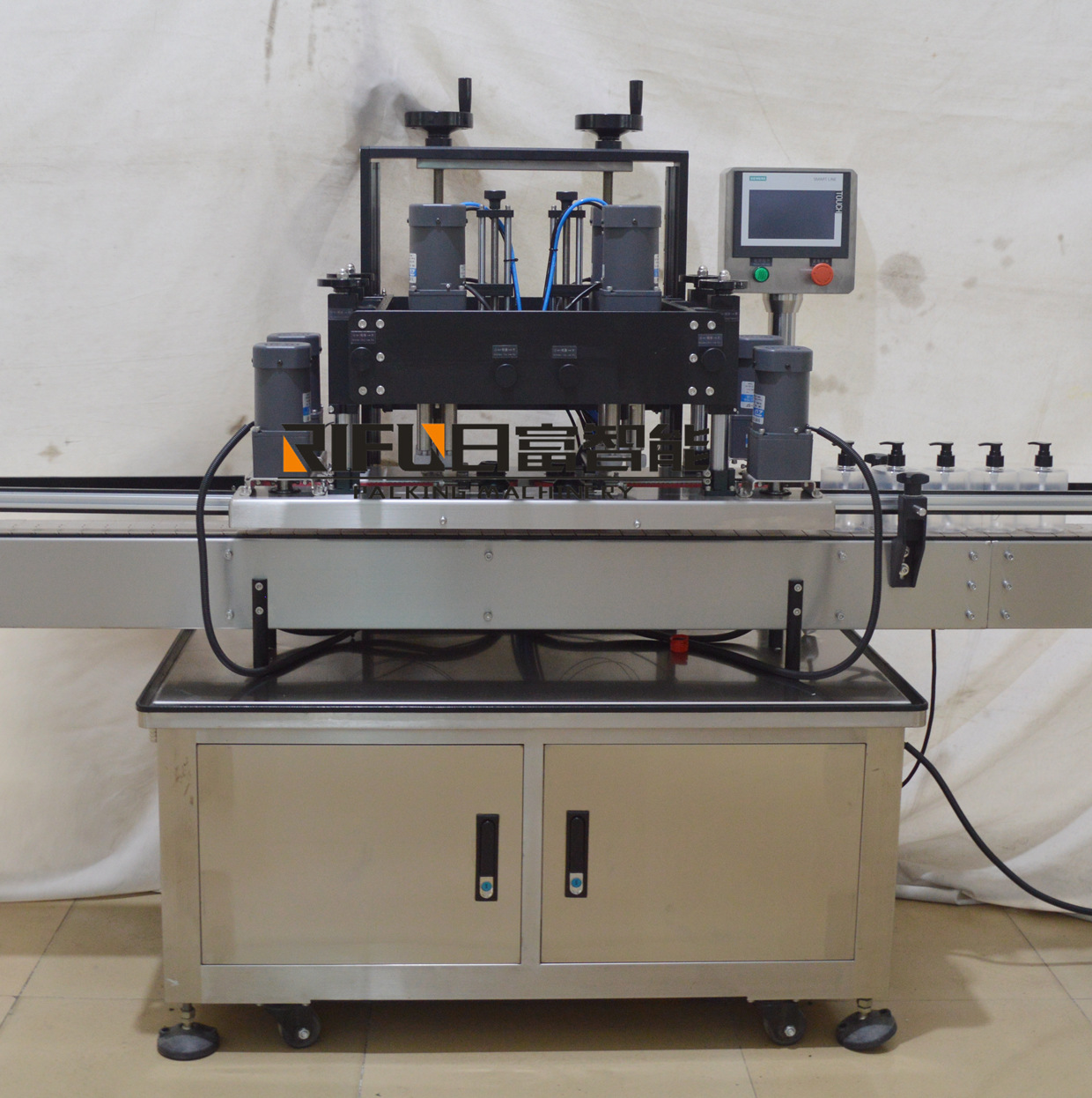 洗衣液沐浴液高速旋盖机 自动双头螺纹盖拧盖机 泵头盖封口机