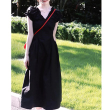 赫本风法式黑色公主v领连衣裙子女夏季2024年新款小个子显瘦长裙