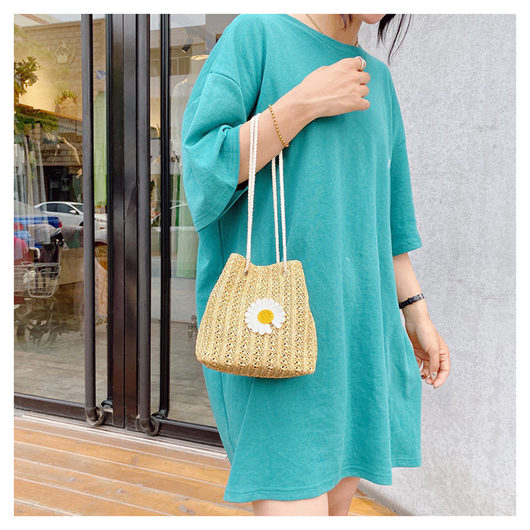 Summer Straw Bag Fashion Women's Bag Popular New Fashion Woven Messenger Bag Shoulder Bag Small Bucket Bag