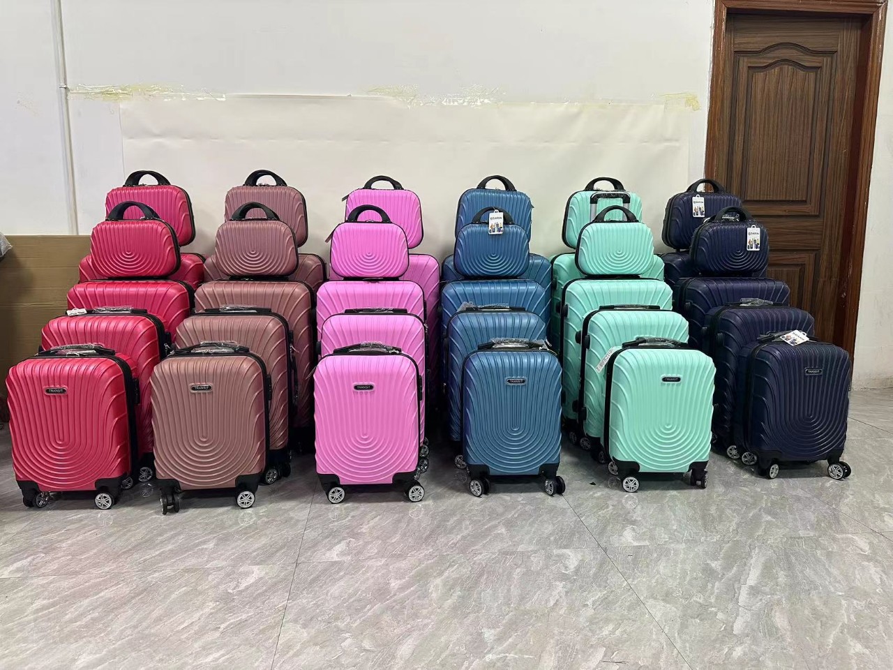 拉杆行李箱箱图片-海量高清拉杆行李箱箱图片大全 - 阿里巴巴