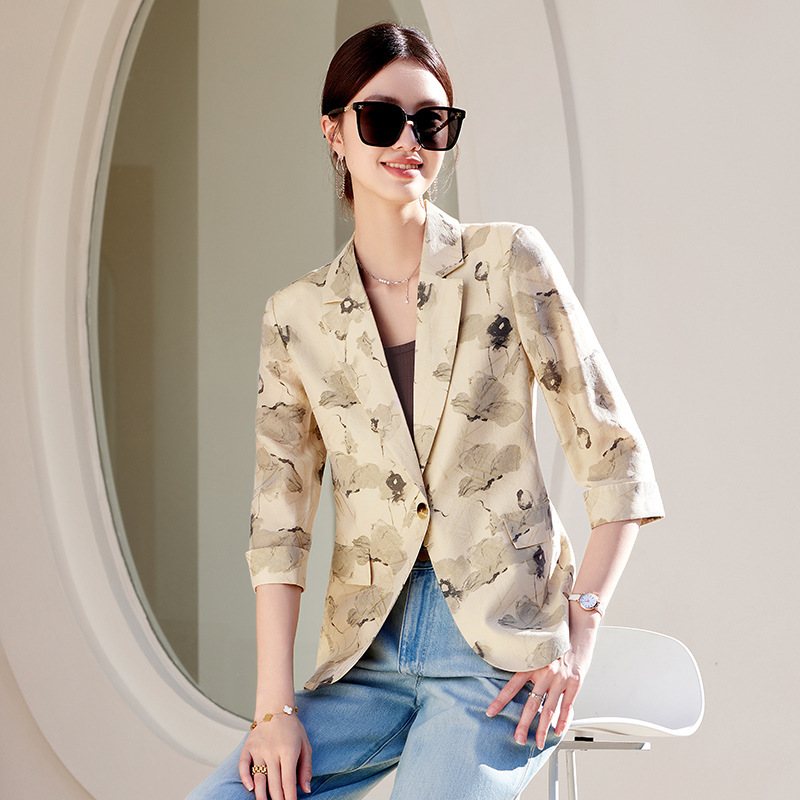 2024年春夏秋季新款花色职业休闲七分袖小西装领外套女时尚百搭潮