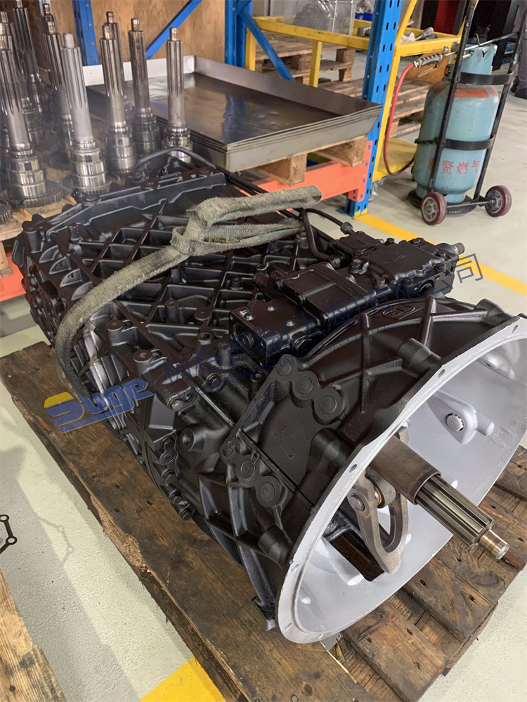 欧曼变速箱总成