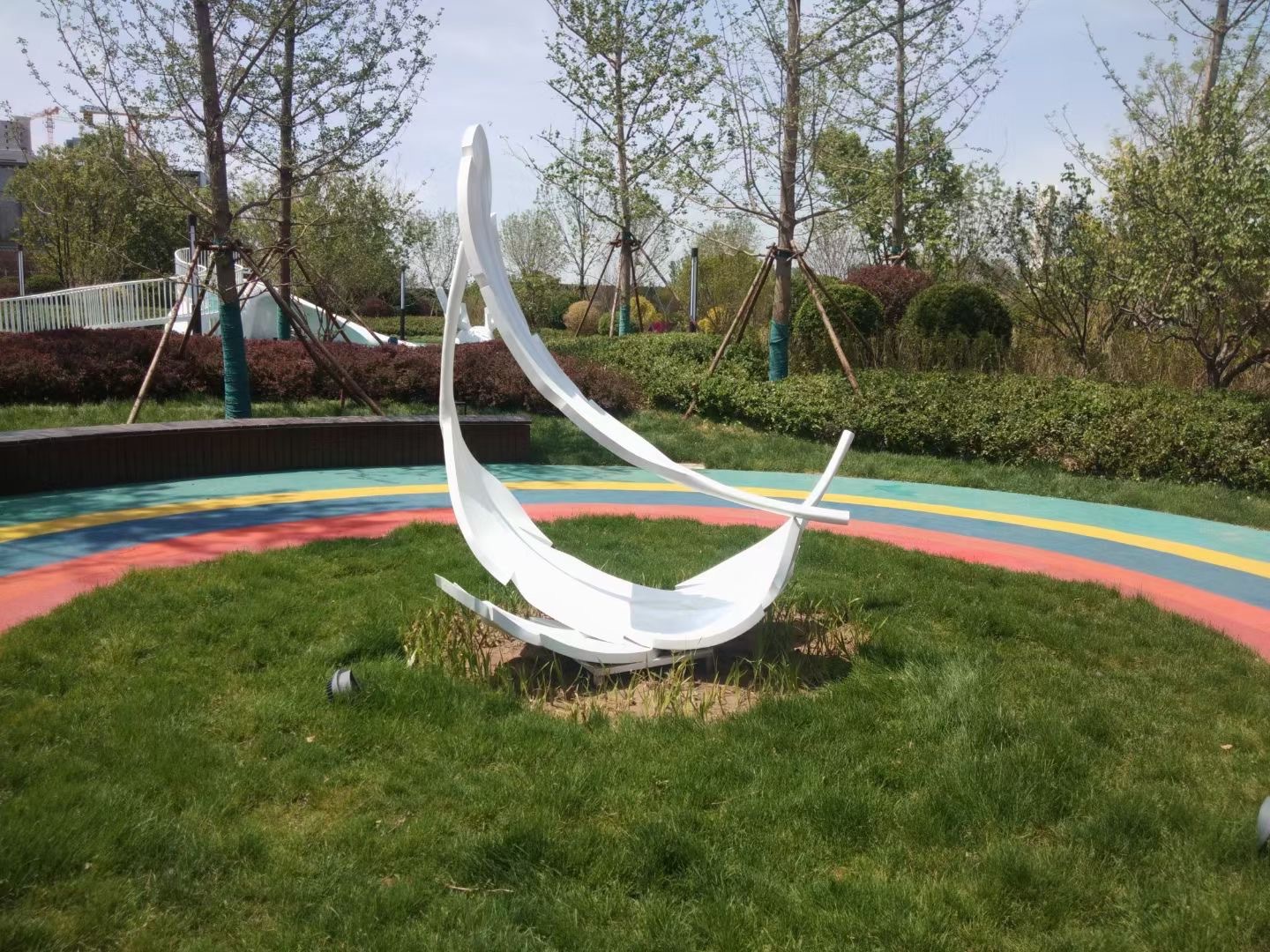 不锈钢雕塑户外广场园林草坪校园镂空创意摆件景观不锈钢海豚雕塑