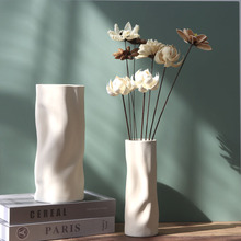 北欧风陶瓷花瓶莫兰迪色家居摆件现代创意不规则花器客厅装饰