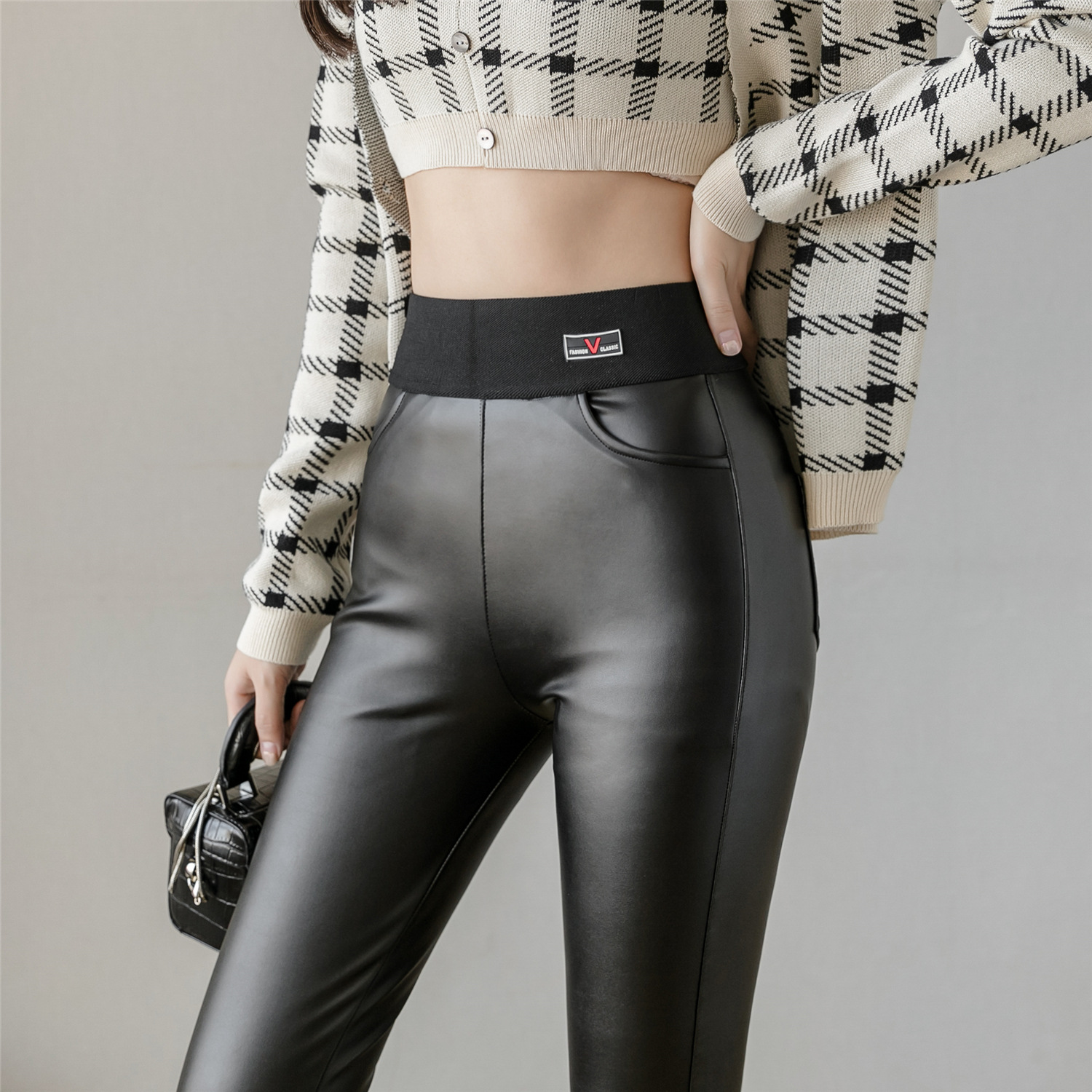 皮裤女秋冬新款高腰加绒加厚时尚小脚裤韩版加肥大码长裤女打底裤