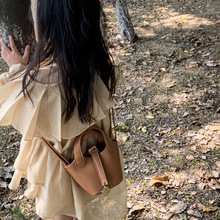 女包2023秋季新款韩版时尚儿童包包女可爱简约水桶包单肩包斜挎包