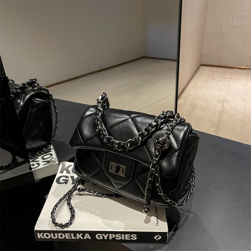 Sewing Line Rhombus Textured Chain Bag Women's Bag 2022 New Trendy Twist Lock Shoulder Bag Classic Style Crossbody Small Square Bag