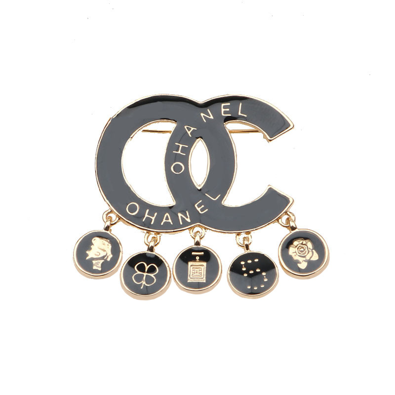 2023新款小香风字母款别针黑色经典滴油时尚双c流苏吊坠服饰胸针