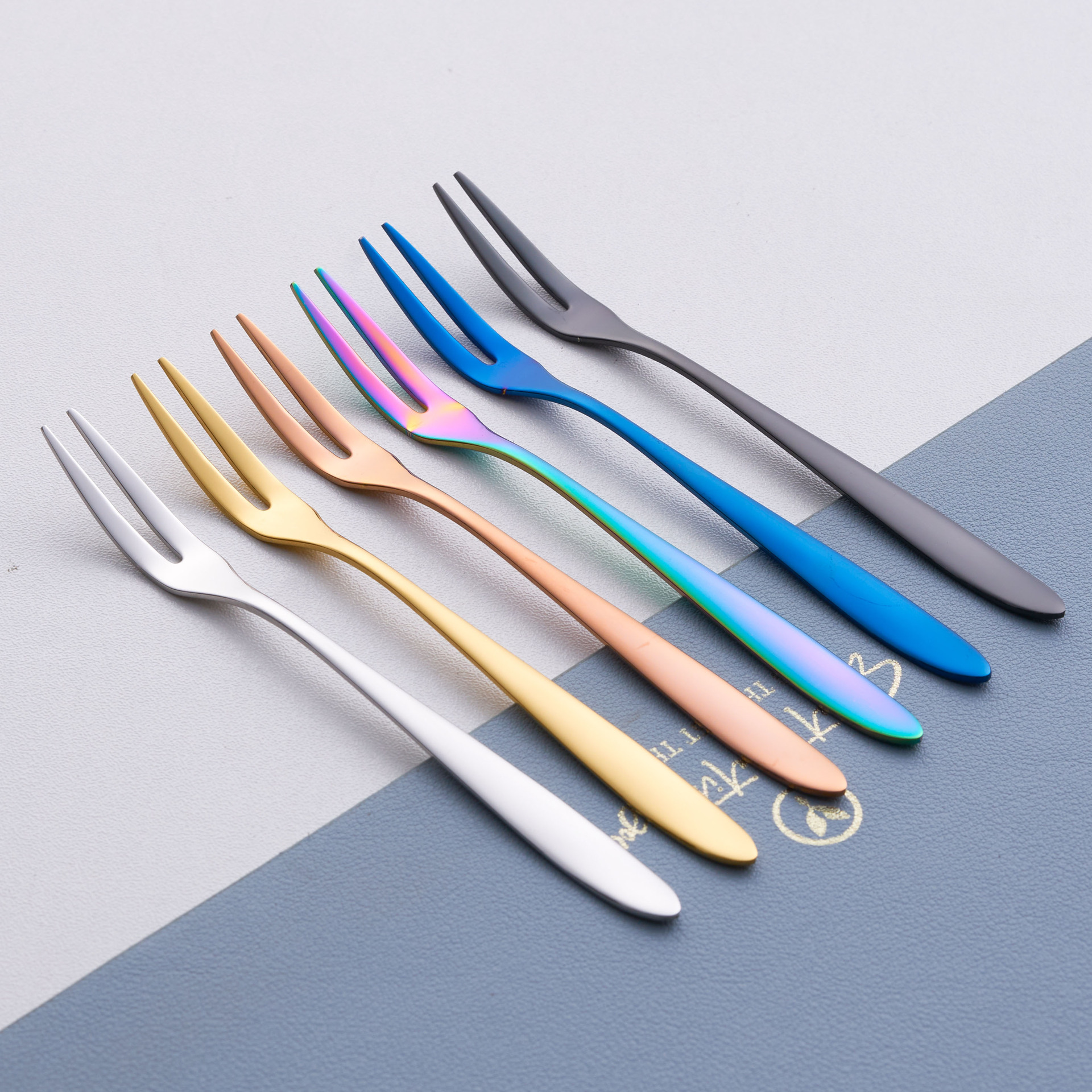 创意304不锈钢水果叉 家用金色水果小叉子西餐点心叉月饼叉批发