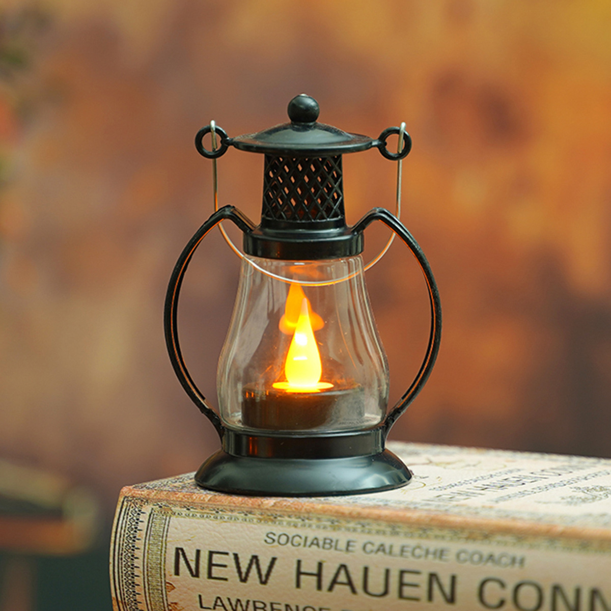 Retro Barn Lantern Small Night Lamp Prop Decoration Decorations Ambience Light Electric Candle Lamp European Small Oil Lamp Wholesale