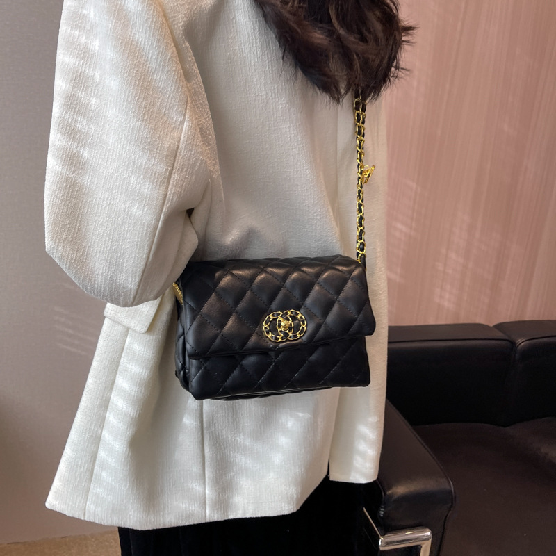 Women's Bag Classic Style 2022 Winter New Fashion Chain Shoulder Bag Trendy Diamond Crossbody Bag Small Square Bag