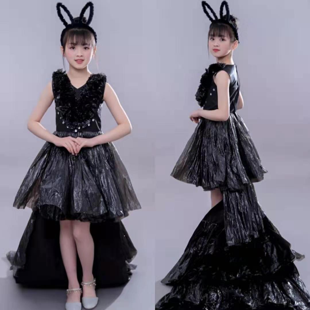 儿童环保时装秀衣服创意亲子走秀手工材料自制女童天使幼儿园