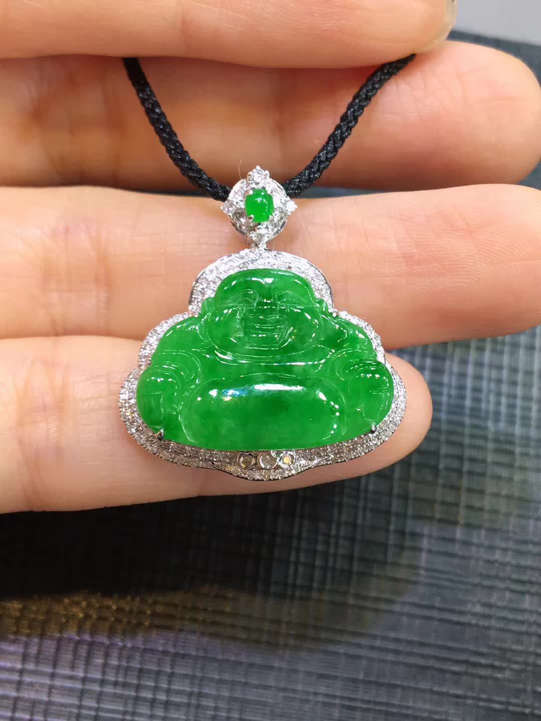 缅甸a货翡翠冰阳绿佛2号吊坠冰润手工雕刻18k金镶嵌项链一件代发