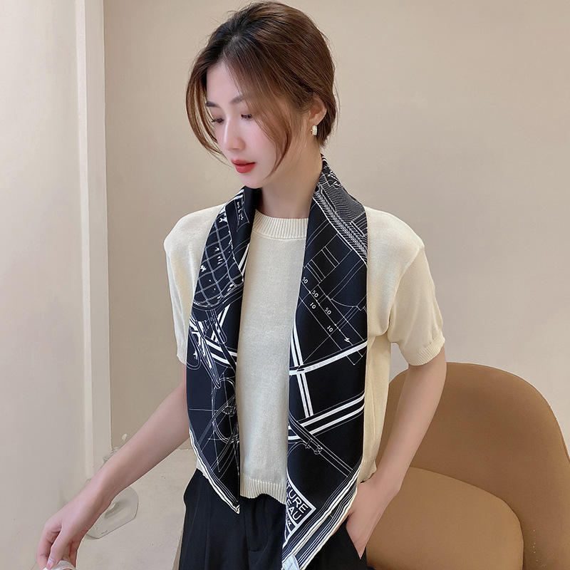 简约90小方巾黑白搭配几何印花丝巾女发带夏季时髦丝滑仿真丝丝巾