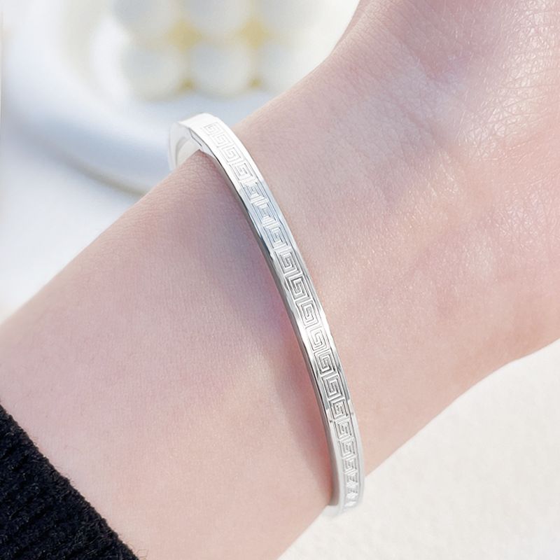 钛钢手镯中国风长城纹手镯女生高级感精致复古手镯回形不掉色手环