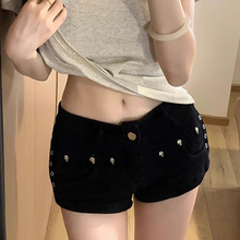 美式辣妹黑色铆钉低腰牛仔短裤女夏季千禧y2k紧身包臀a字热裤子潮