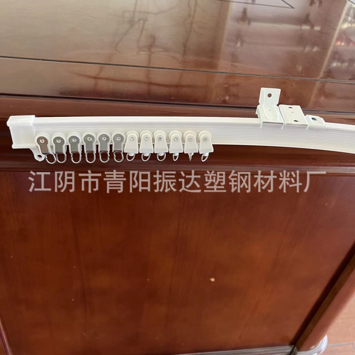 纳米窗帘轨道  软弯轨水晶珠帘轨道 飘窗阳台弯曲轨道 柔刚弯轨