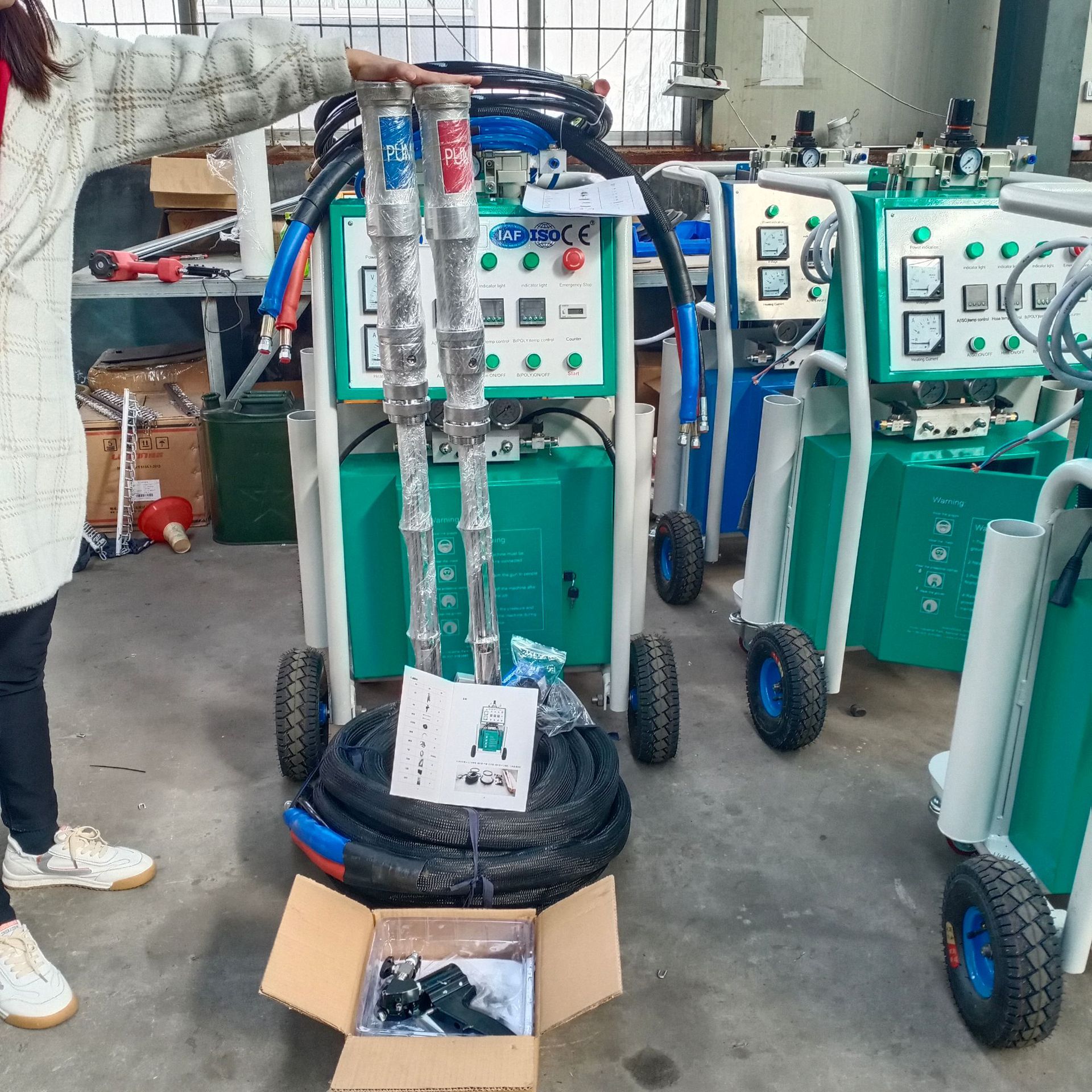 保温隔热发泡喷涂机 工厂现货聚氨酯喷涂机双组份聚氨酯浇注机