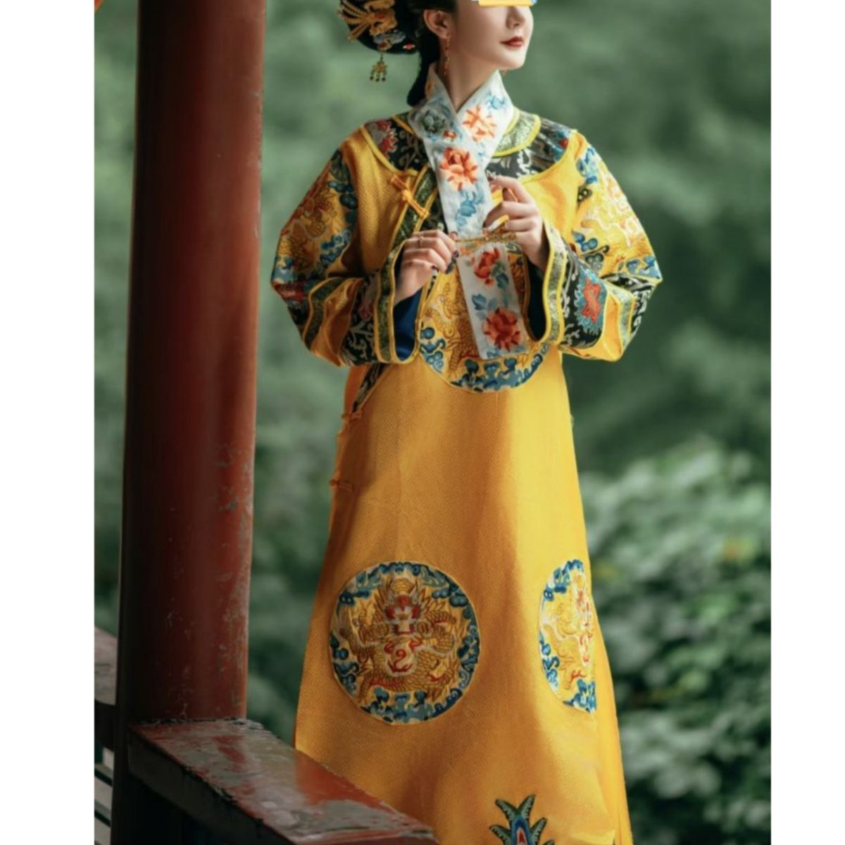 古董衣清宫贵妃装旗服女古装清朝满族服装故宫怀旧格格旗装吉服