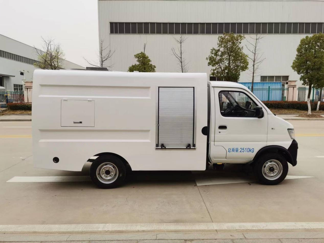 国六小型蓝牌汽油版长安宠物焚烧车动物环保殡仪车生产厂家多少钱