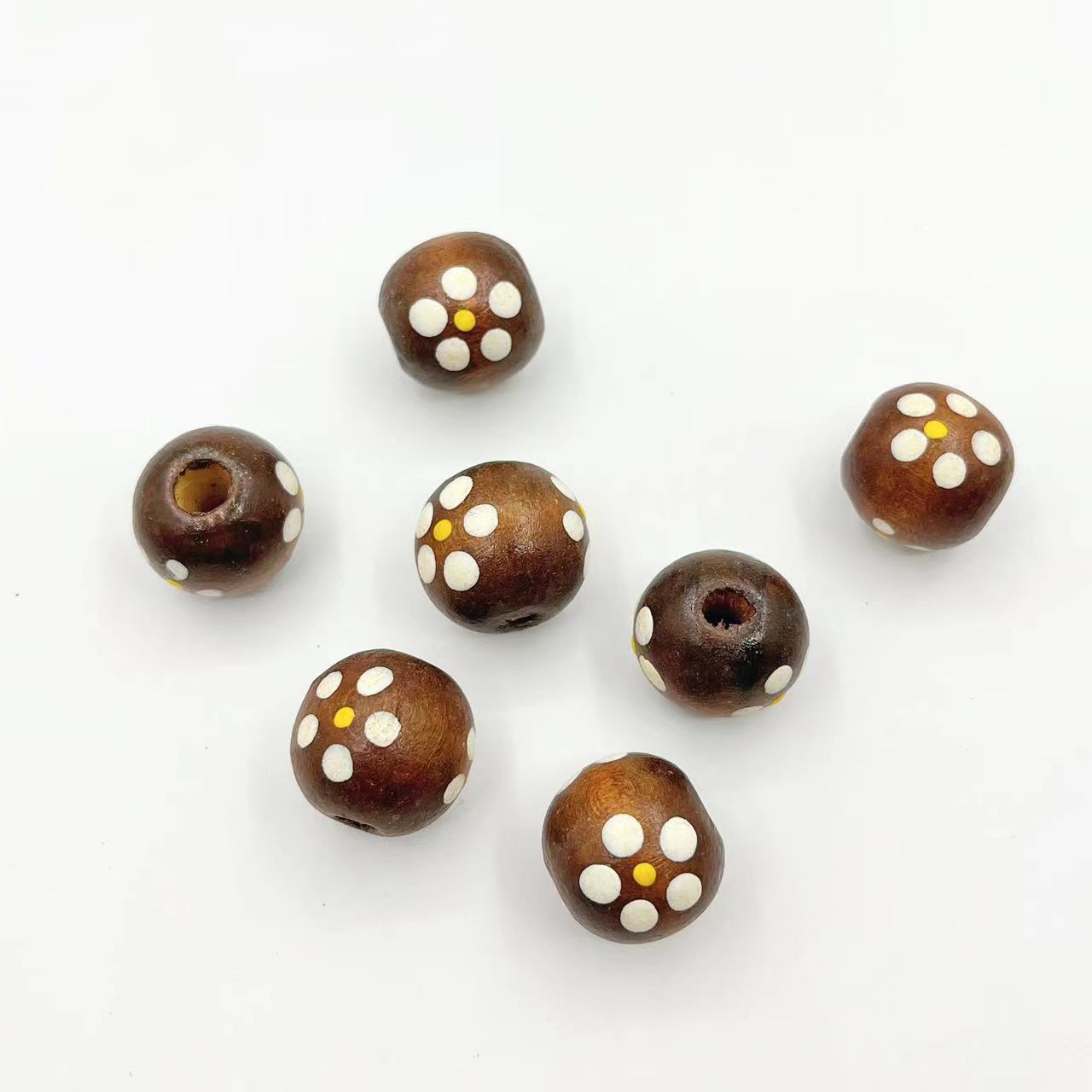 20mm枫木手绘圆珠点梅花木珠 diy儿童 项链手串服饰配件 串珠散珠