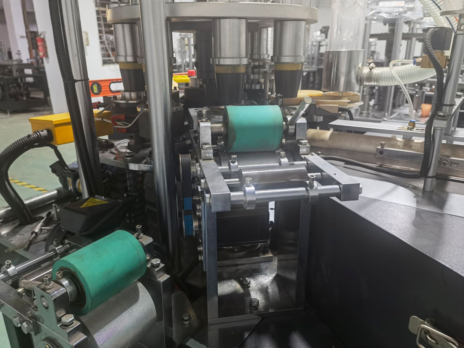 厂家制造szb/f纸杯机 超声波纸杯成型机 全自动中速一次性纸杯机