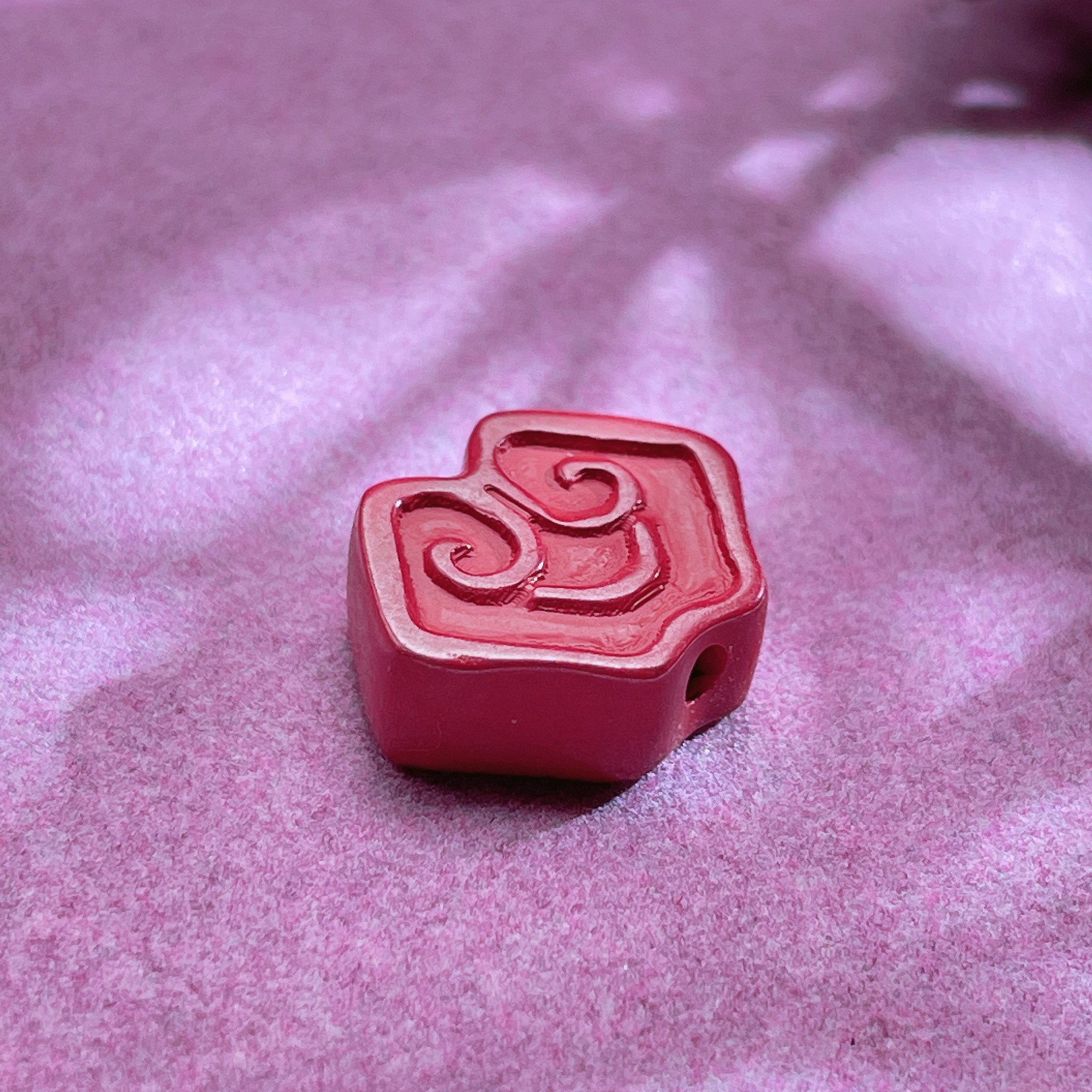 真美原矿朱砂祥云高含量辰砂配件帝王砂紫金砂辟邪化煞diy通孔