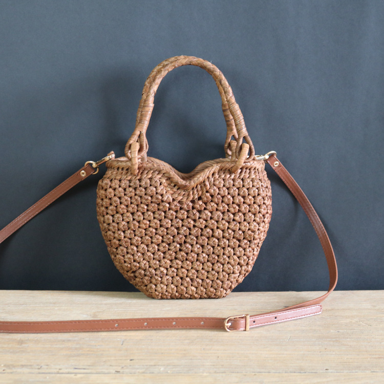 纯手工编织野生葡萄藤包包,2023新款女士爱心款斜挎包,手提包