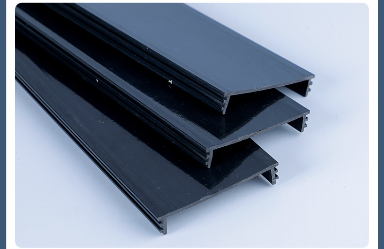 pvc塑料分割条厂家供货黑色五公分分割条塑料建筑器材烟囱分隔条
