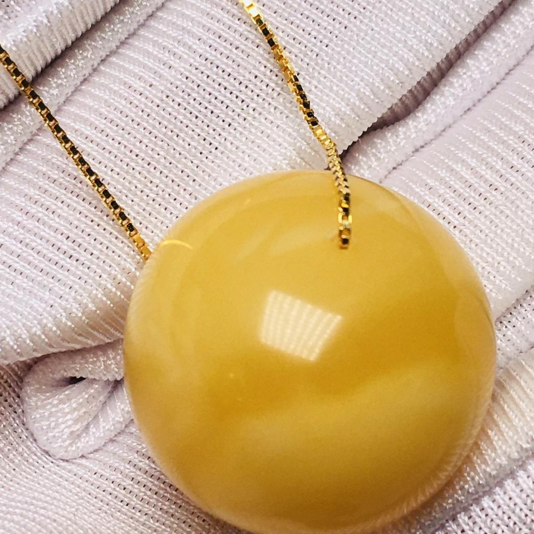 批蜜蜡墩子项链 鸡油黄 满蜜 器型圆润 18k金女款墩子吊坠项链