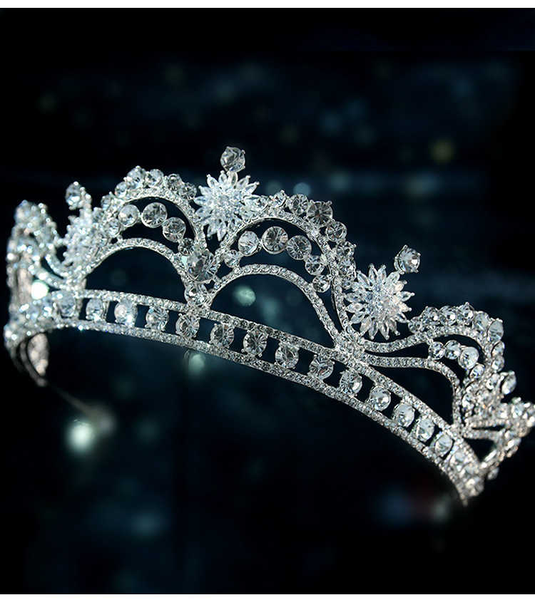 皇冠新娘头饰韩式新娘饰品皇冠发箍结婚婚纱发饰超仙生日水晶王冠