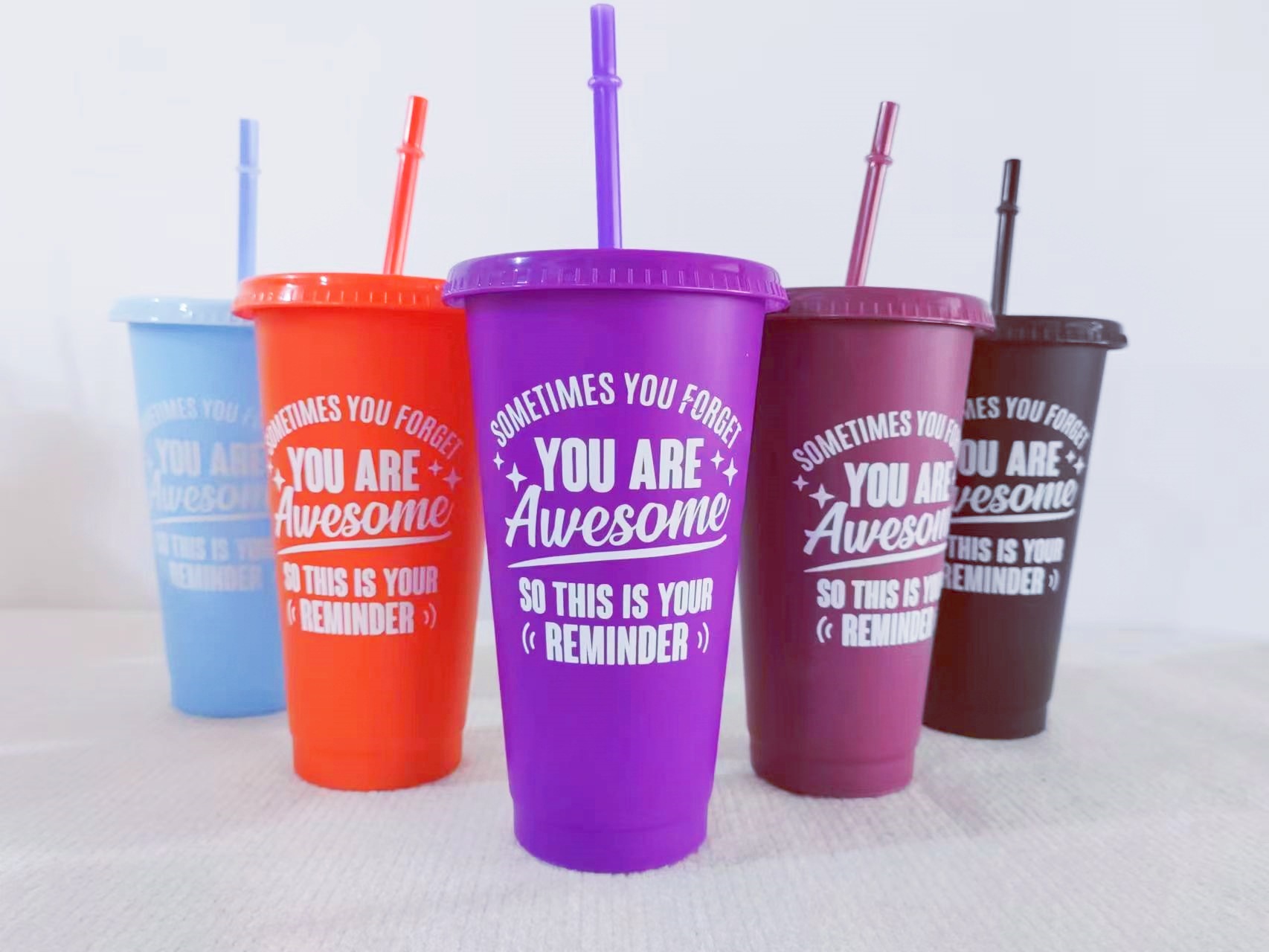 Amazon Popular Colorful Multi-Color Single Layer 710M Large Capacity Pp Plastic Straw Cup Fashion Water Cup Wholesale