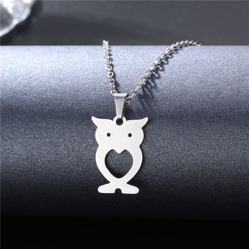 New Fashion Stainless Steel Owl Necklace Clavicle Chain European and American Student Mori Style Titanium Steel Necklace Female Pendant