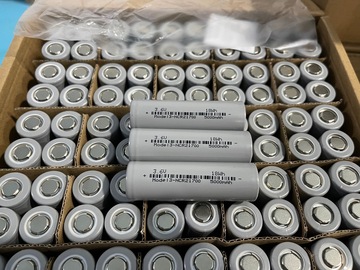 21700锂电池5000mah3.7v打窝船充电电池电动玩具灯具工具储能